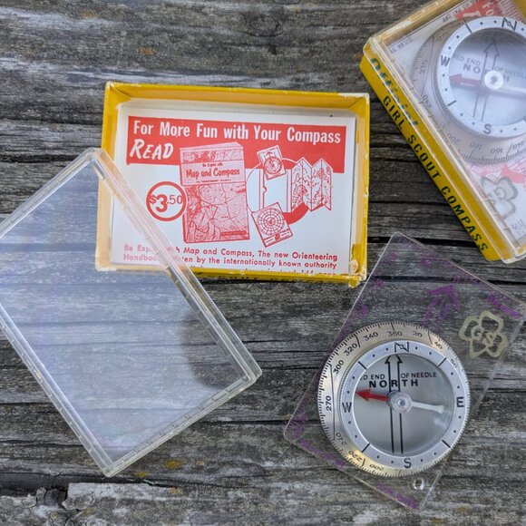 Official Girl Scout Compass Bundle of 2 Vintage - Picture 4 of 6